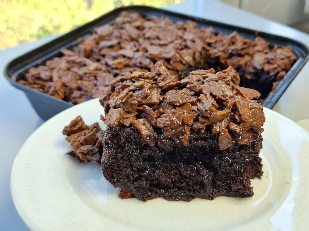 chocolate crunch cake